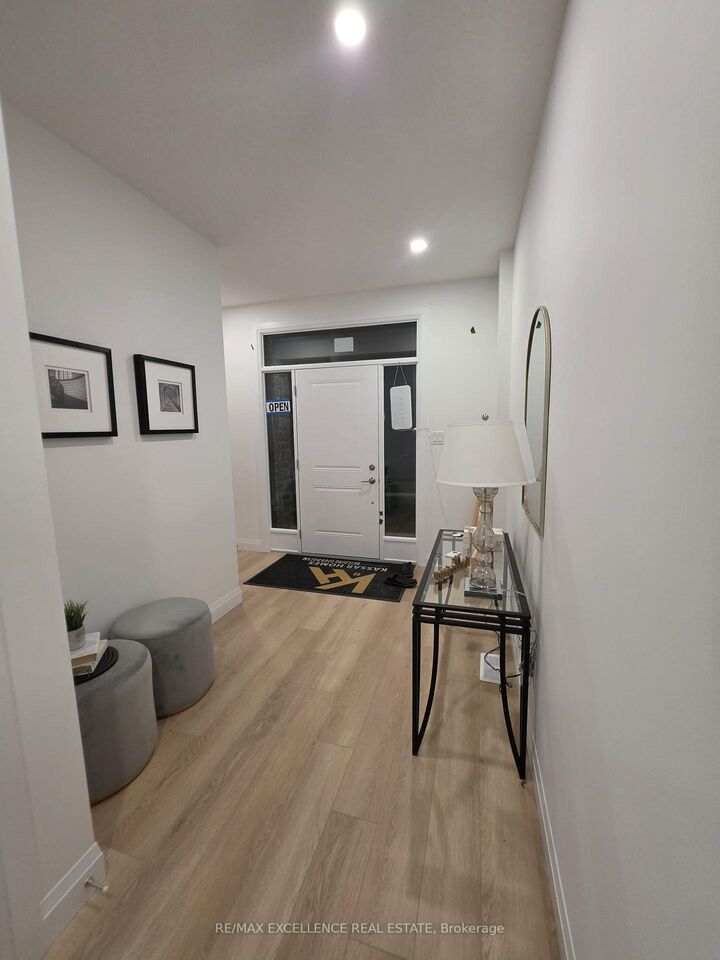 Property Photo:  2552 Constance Avenue  ON N6M 0J5 