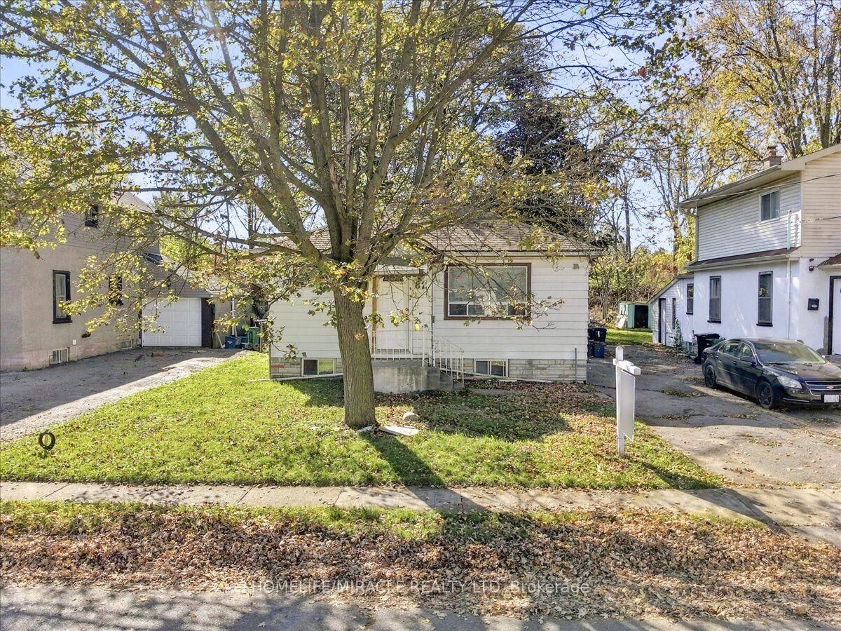 Property Photo:  82 Norfolk Avenue  ON N1R 3T9 