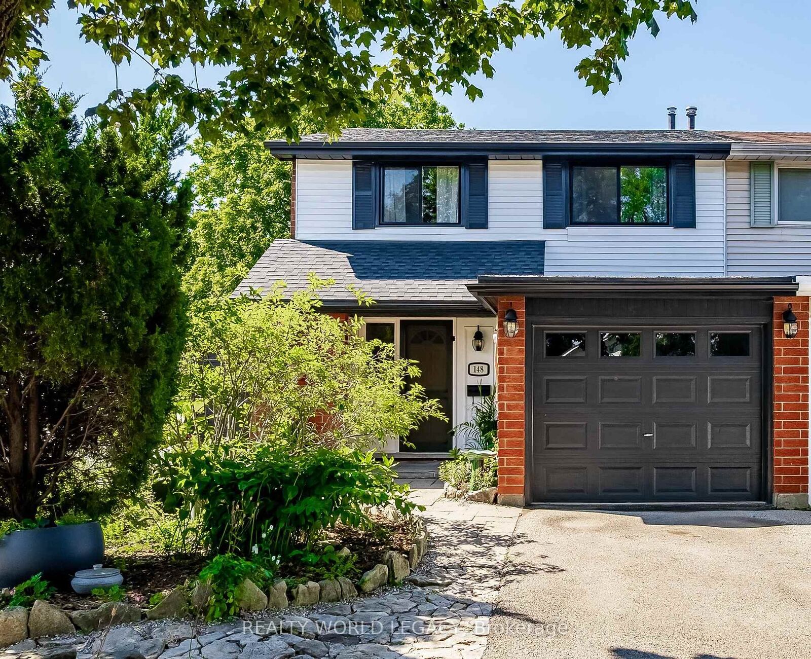 Property Photo:  148 St Andrews Drive  ON L8K 6C3 