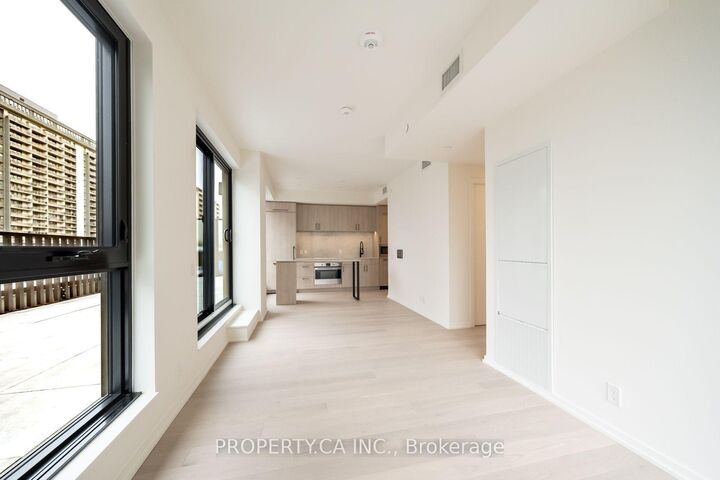 Property Photo: 109 Erskine Avenue 1202 ON M4P 0G8