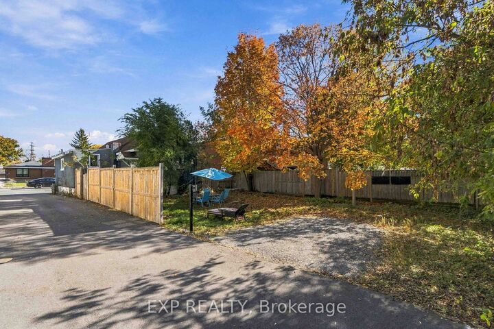 Property Photo: 1022 Maitland Avenue ON K2C 2B6