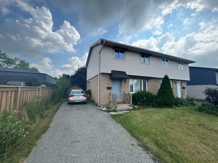 Property Photo: 870 Wellingsboro Road ON N6E 1Y5