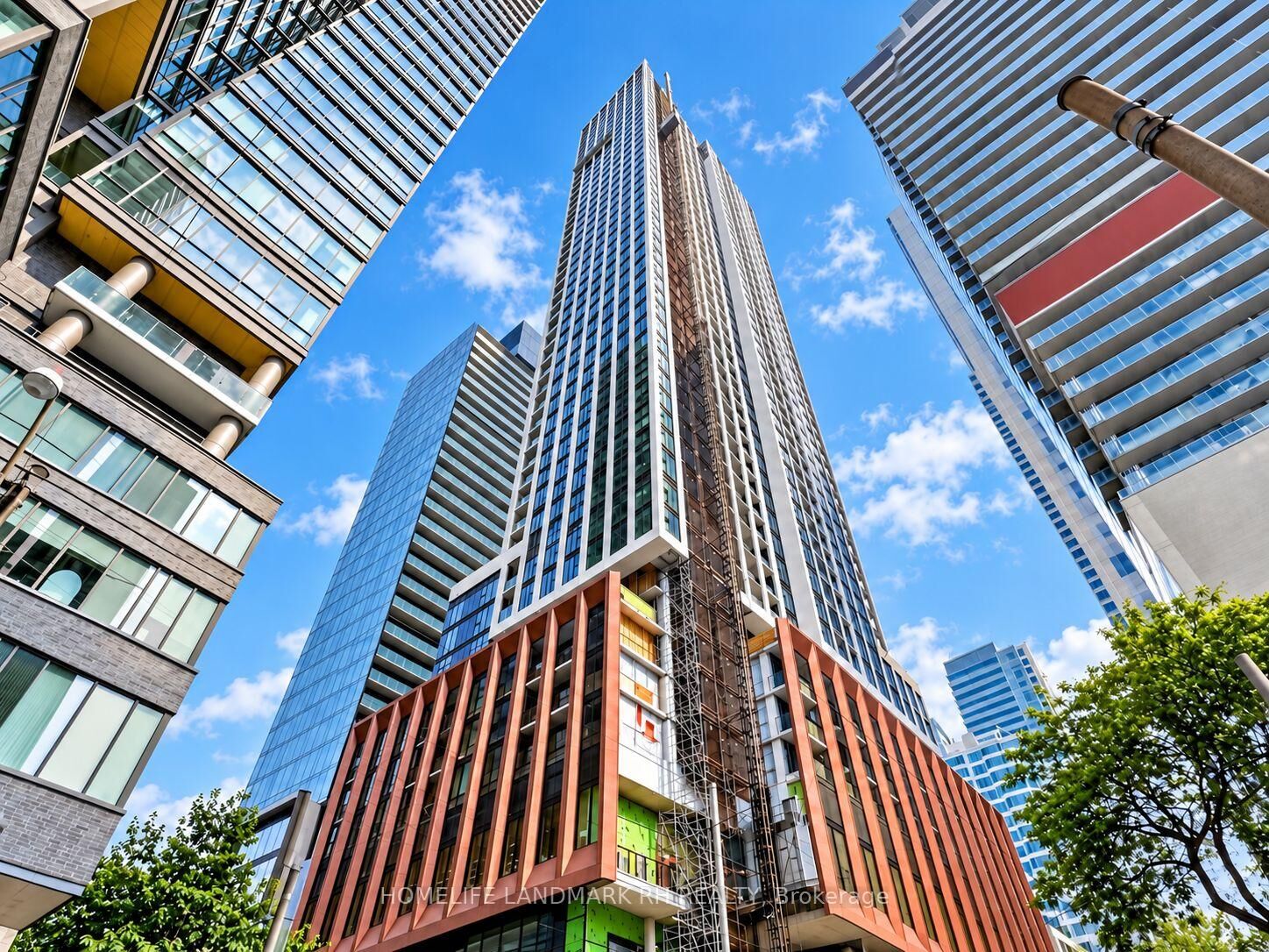 Property Photo: 400 King Street W 2801 ON M5V 0X8