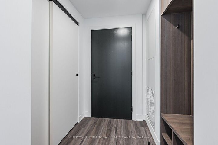 Property Photo:  15 Assembly Lane 1406  ON M6H 0H3 