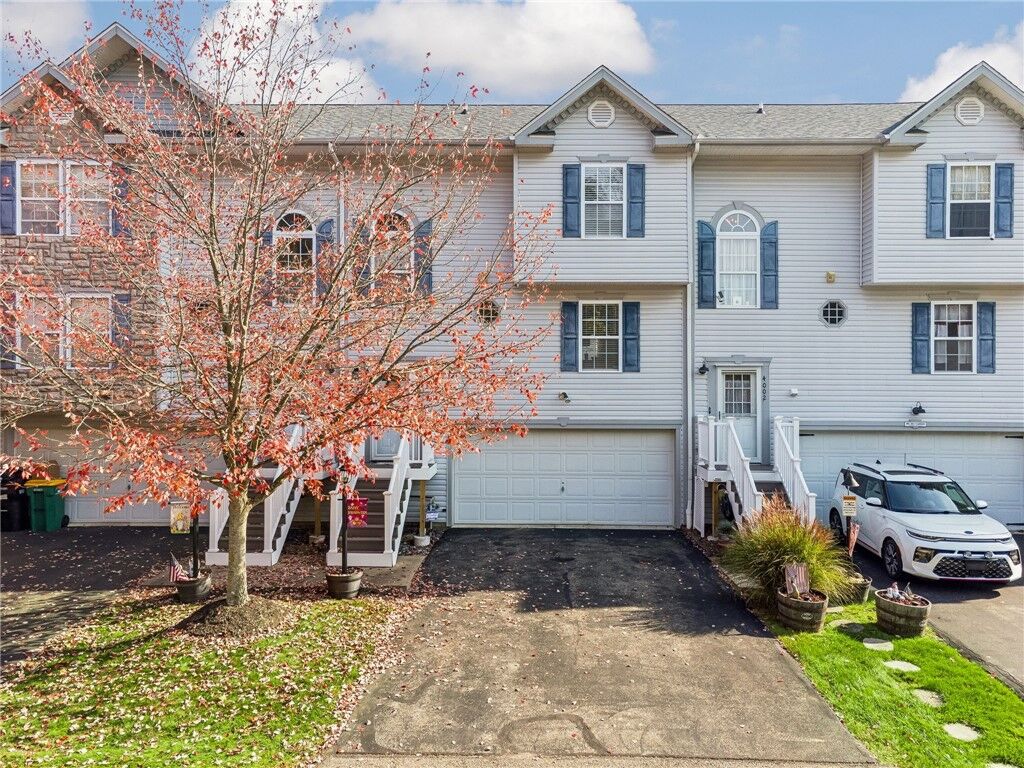 Property Photo: 4004 Lea Dr PA 15024