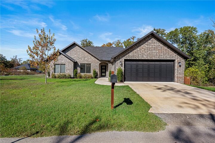 Property Photo:  18 Kent Drive  AR 72714 