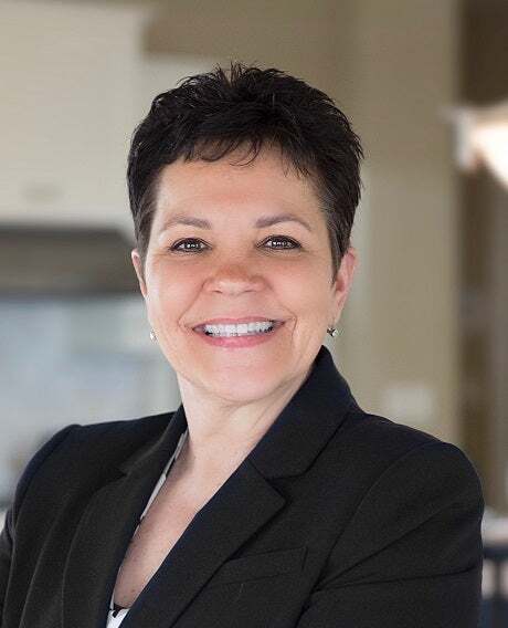 Kerri Walker, Real Estate Salesperson in Janesville, Affiliated