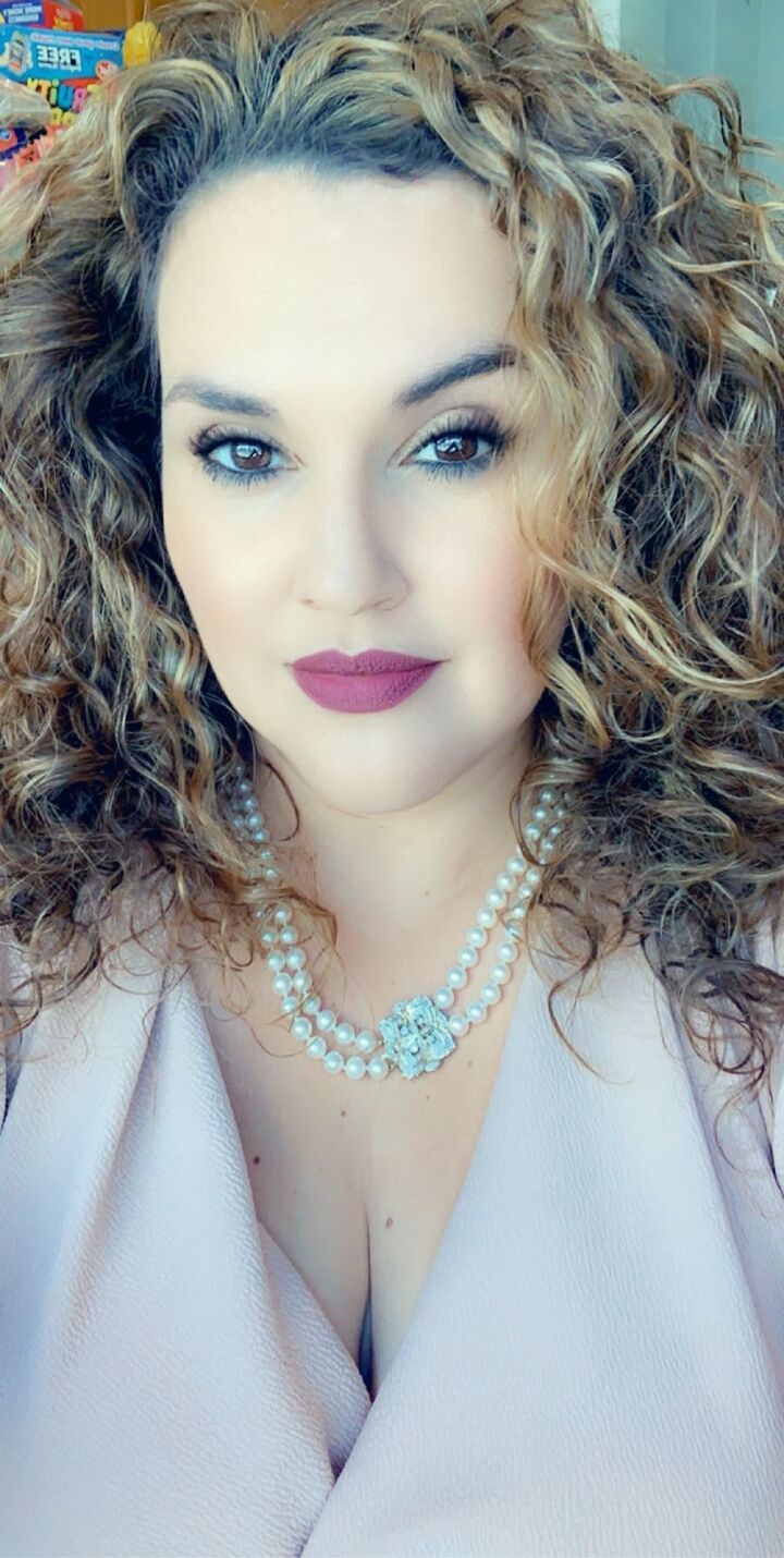 Carmela Ruiz, Real Estate Salesperson in Glendora, Blackstone Realty