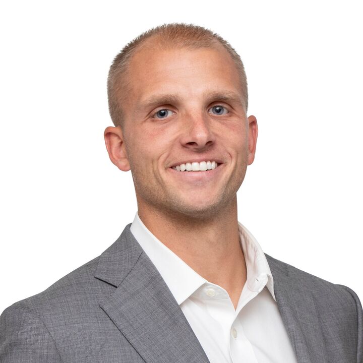 Ethan Hokel, Real Estate Salesperson in Ankeny, Signature Real Estate