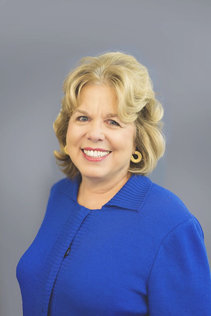 Anne Jones, Sales Associate in Clermont, Hubbard Hansen