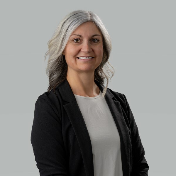 Lisa Neufeld, Real Estate Agent in Leamington, CENTURY 21 Canada