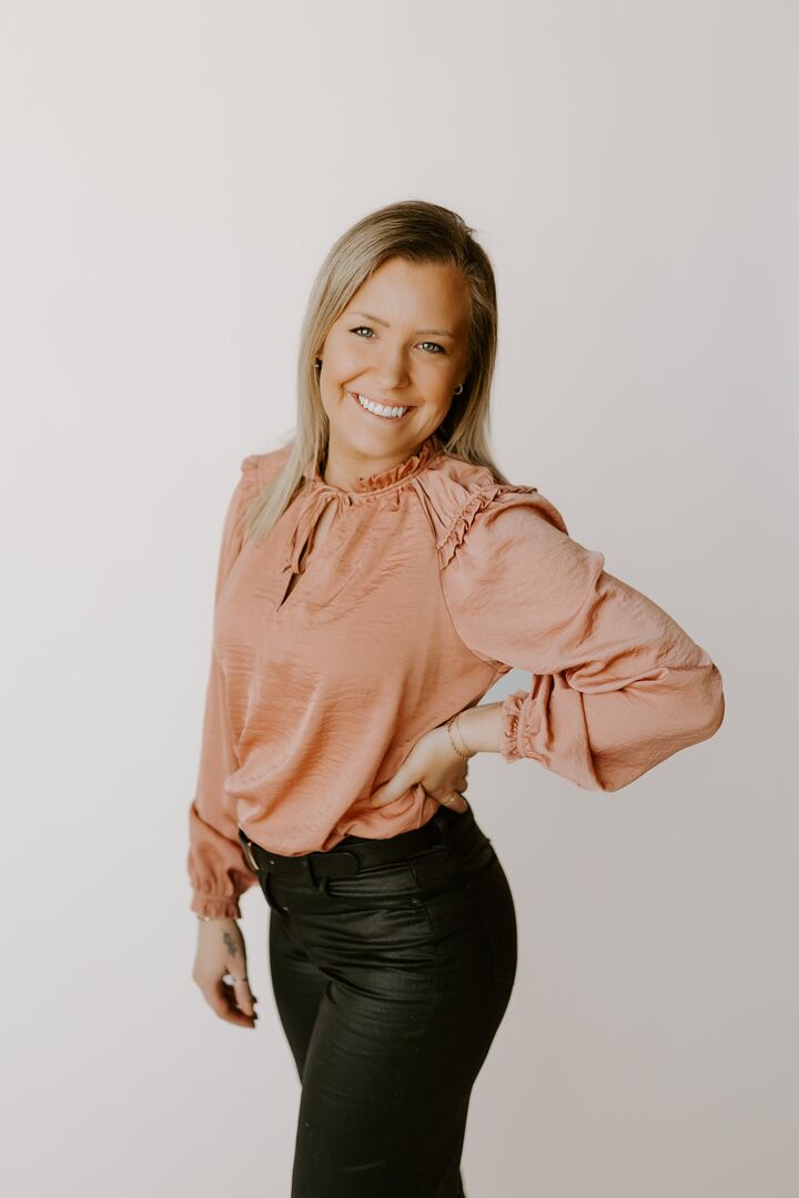 Jordyn Edwards, Real Estate Salesperson in Hiawatha, Signature Real Estate