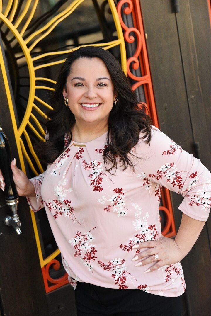 Mary Jane McNeil, Associate Real Estate Broker in Las Cruces, Steinborn & Associates