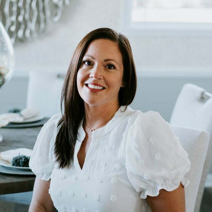 Tiffany Schick, Real Estate Broker in Avon, Scheetz