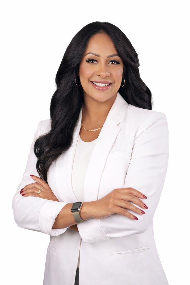 Andrea Zennedjian, Real Estate Salesperson in Murrieta, Associated Brokers Realty