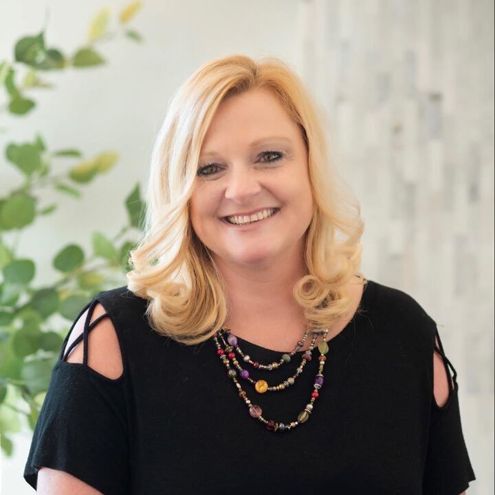 Tanya Davis, Real Estate Broker in Marion, ERA Live Moore