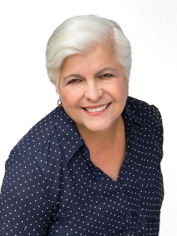 Maria Hulett, Real Estate Salesperson in Oak Harbor, 360 Team