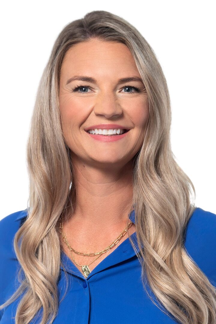 Amber Oaks, Real Estate Salesperson in Shelbyville, Heritage Group