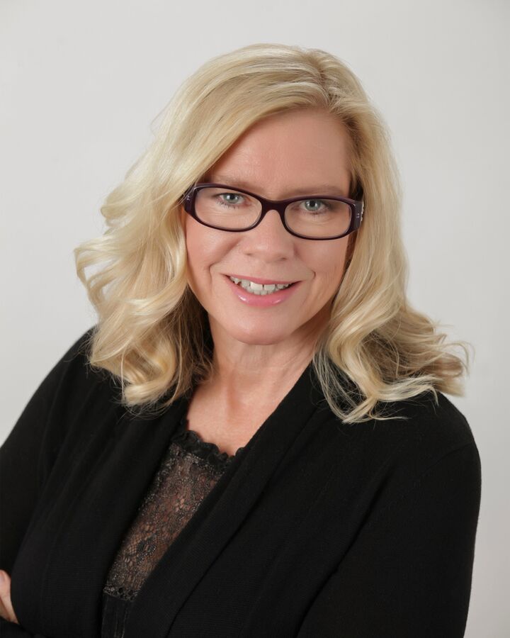 Cathy Christiansen, Associate Real Estate Broker in Roseville, Reliance Partners