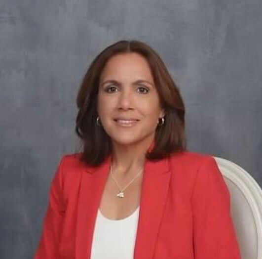 Mayelin Lazcano, Real Estate Salesperson in Miami, World Connection