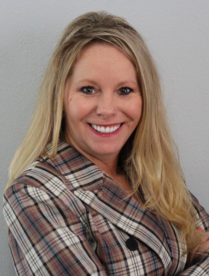Amber Dahlberg, Real Estate Salesperson in Apollo Beach, Beggins Enterprises