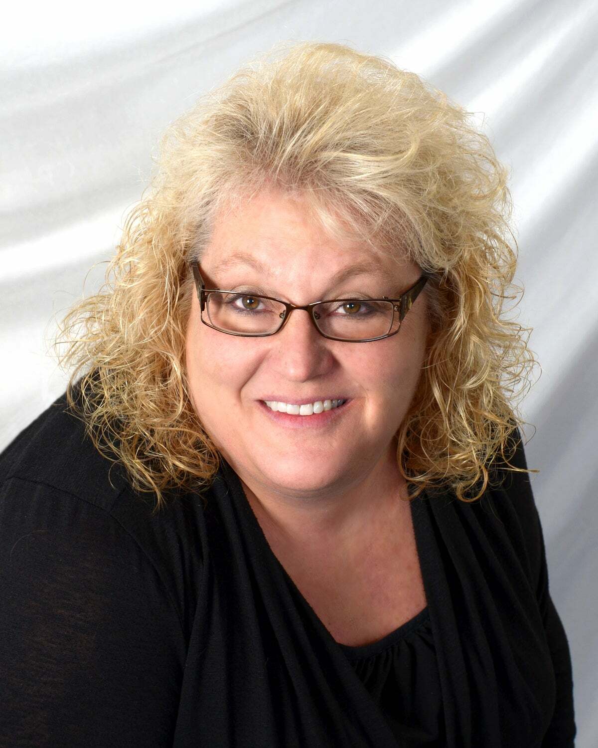 Amy Becker, Real Estate Salesperson in Bay City, Signature Realty