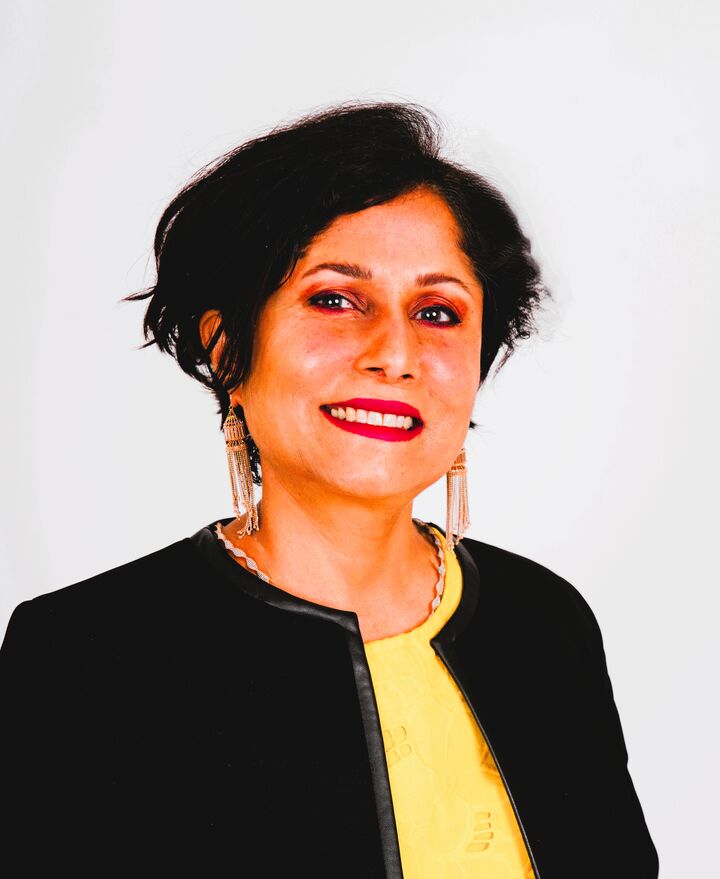 Nikki Malik,  in Naperville, john greene Realtor