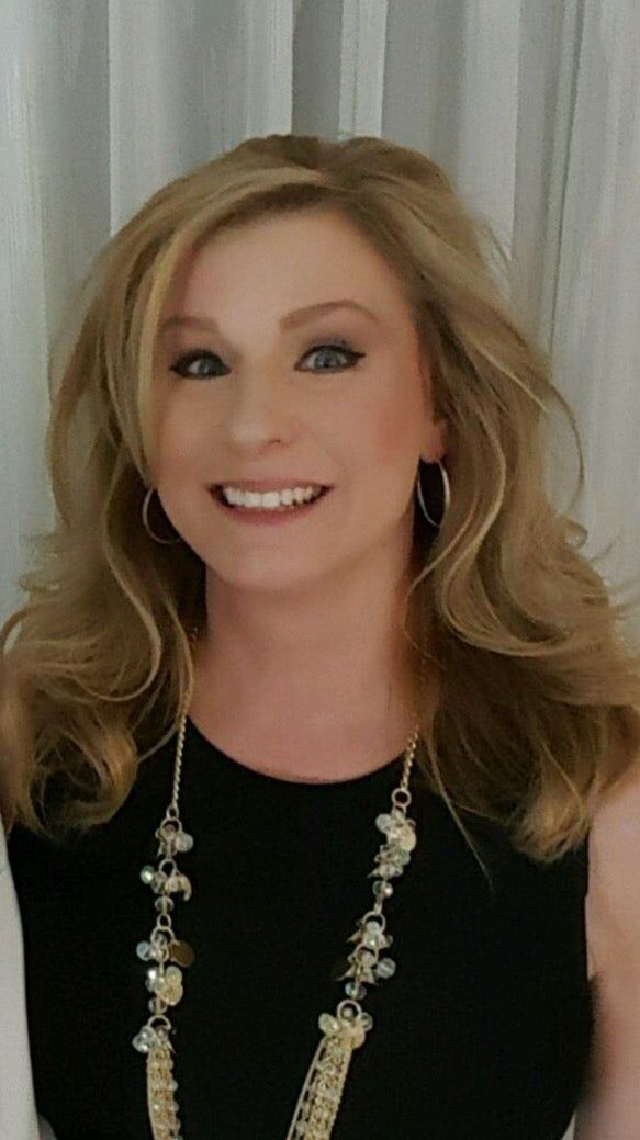 Dana Molfetto, Real Estate Salesperson in Collegeville, Hearthside