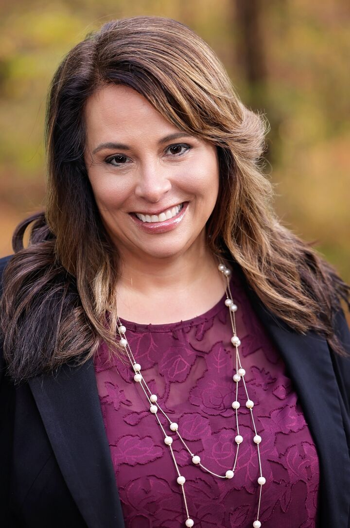 Karen Fernandez, Real Estate Broker in Cornelius, ERA Live Moore