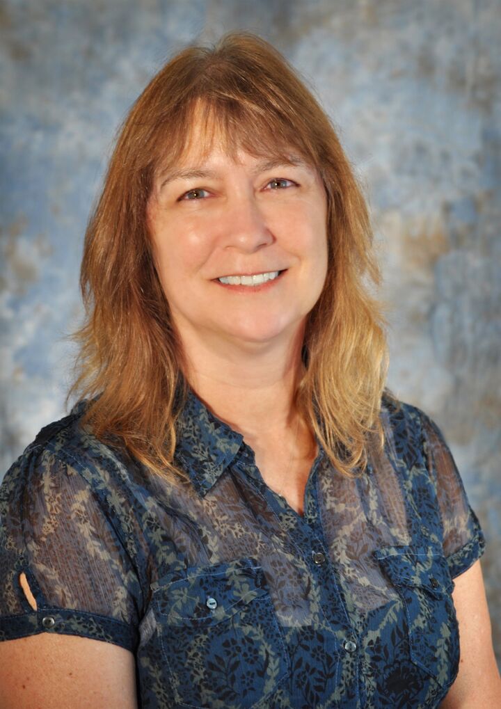 Mary O'Connor, Real Estate Broker in Lincoln City, Professional Group