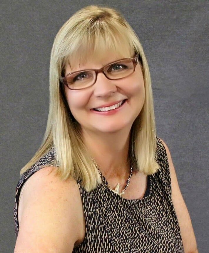 Annette Harper, Real Estate Salesperson in Topeka, American Home