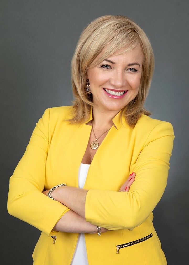 Beata Dziekonski, Real Estate Salesperson in North Palm Beach, North East
