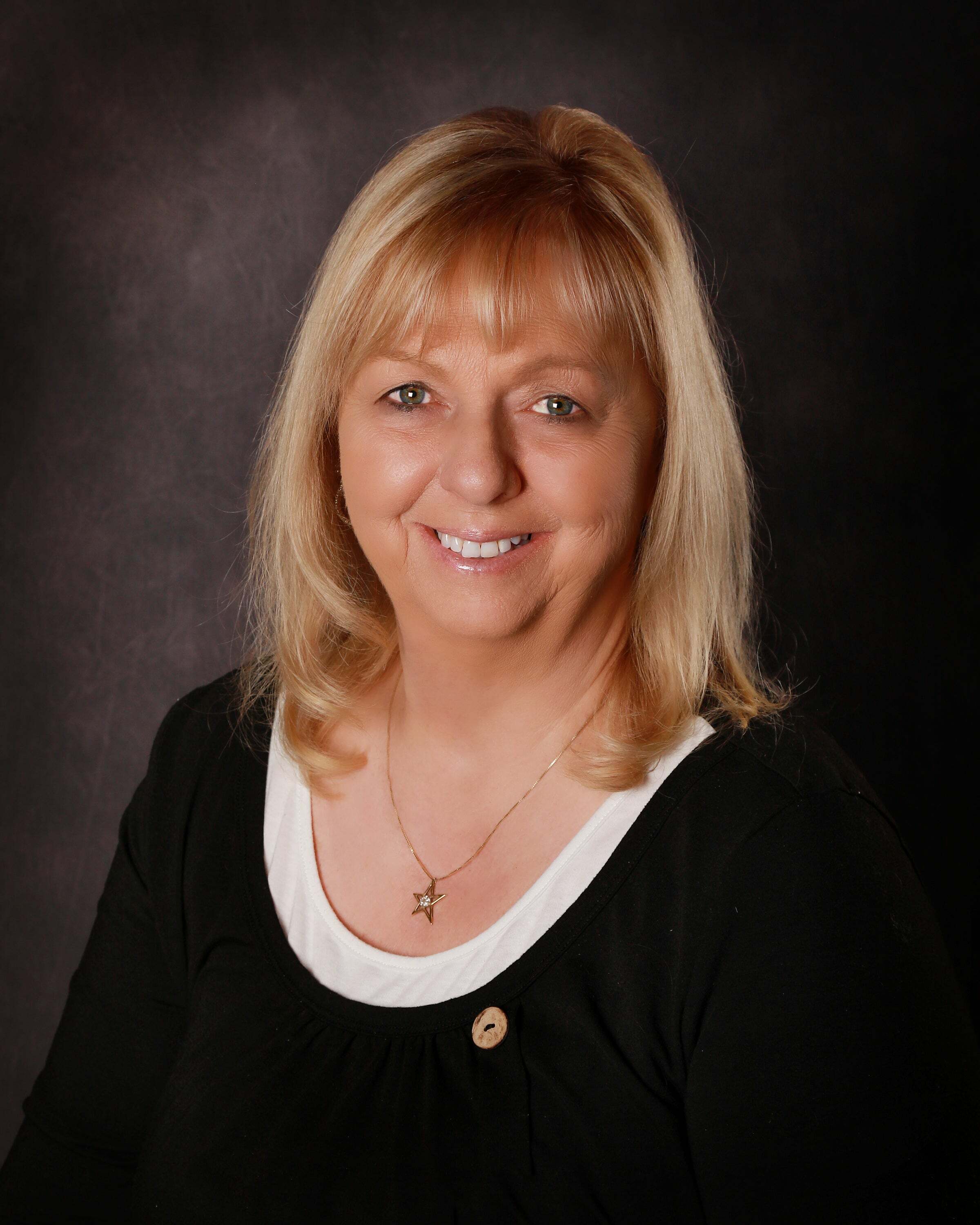 Ladonna Dalton, Real Estate Salesperson in Cape Girardeau, Premiere Realty