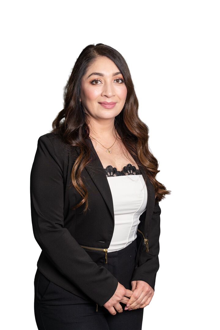 Maria Gutierrez Nunez, Real Estate Salesperson in Bloomington, Synergia Realty