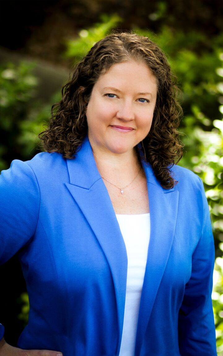 Christina Garrett, Associate Real Estate Broker in Cary, Paracle