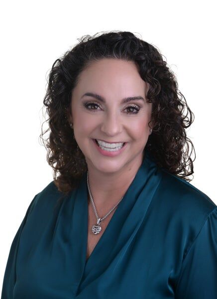 Lisa- Lane Barnes, Real Estate Salesperson in Huntington Beach, Campbell Realtors