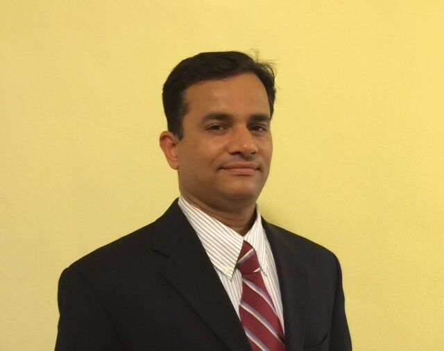 Deepak Taneja,  in Woodbury, Realty Connect
