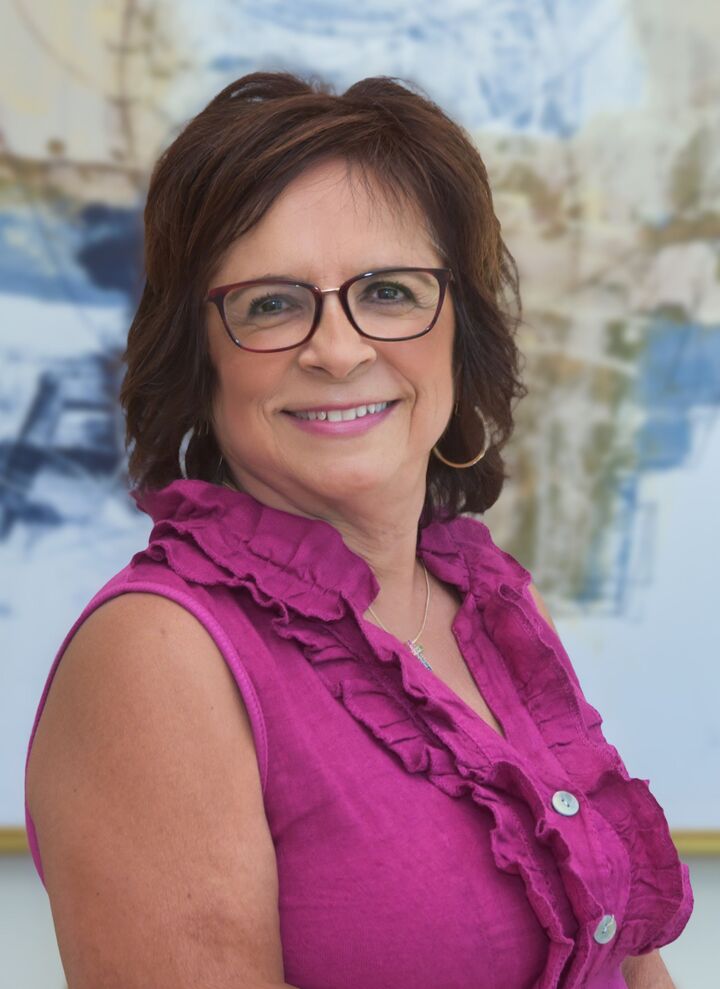 Christine Frank,  in Palm City, Move With Us