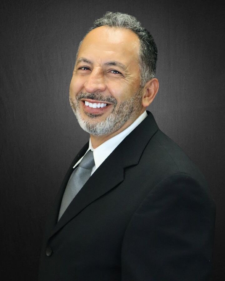 Ramiro Alcantar, Real Estate Salesperson in Oak Lawn, Circle