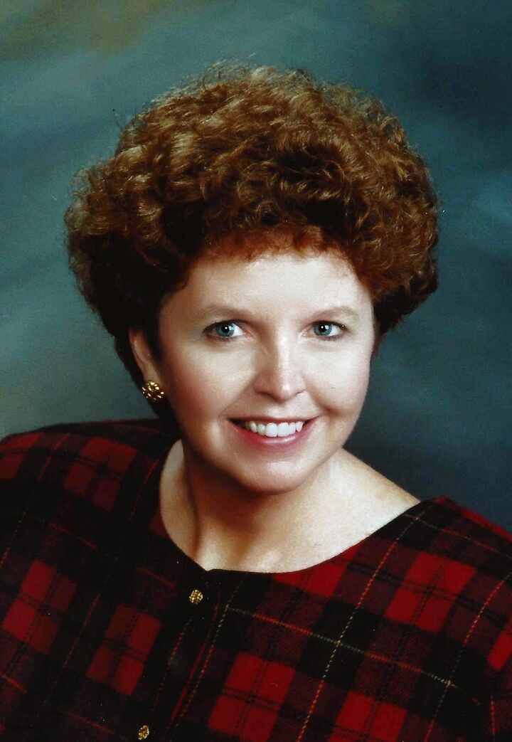 Debbie Echols, Associate Real Estate Broker in Lewisburg, Stuart and Watts Real Estate