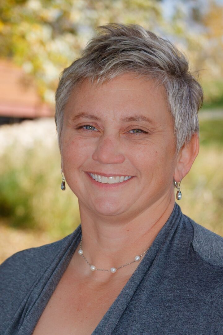 Dawn Turnipseed, Associate Real Estate Broker in Wauwatosa, Homesale Realty