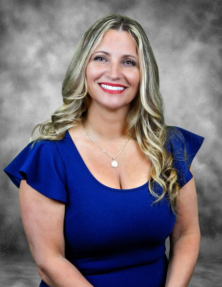Naomi Angelos,  in Babylon, Realty Connect