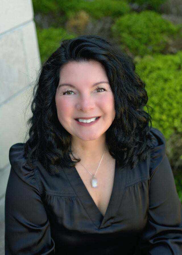 TaRessa Gebhardt, Real Estate Salesperson in Dayton, Heritage