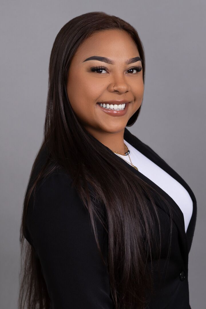 Kamalani Nono-Kawaauhau, REALTOR® in Ewa Beach, Refined