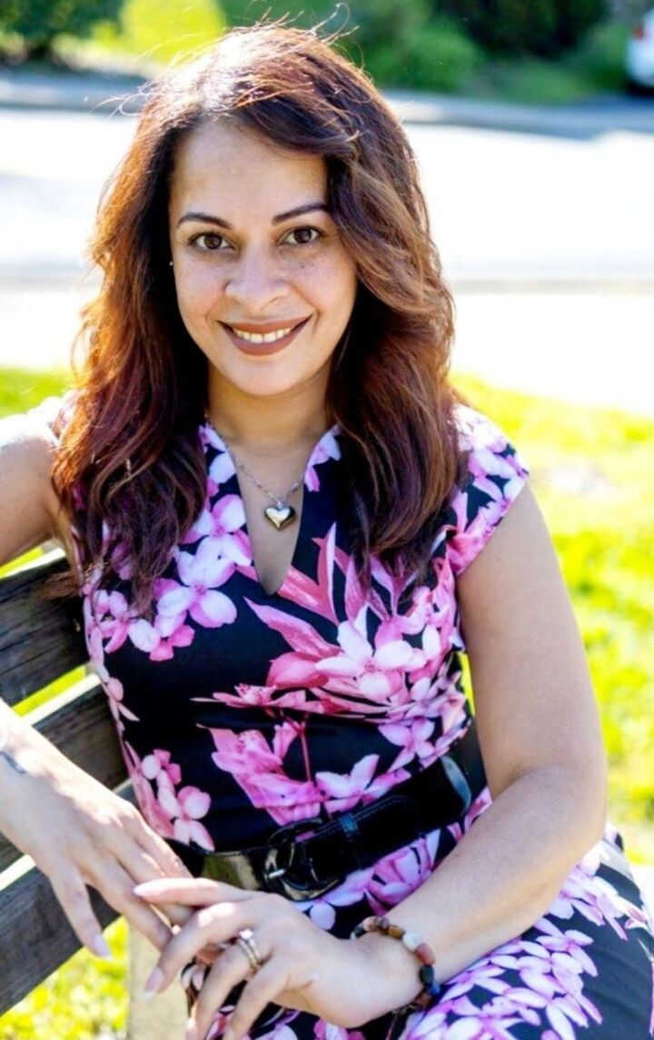 Dynasty Vazquez, Real Estate Salesperson in South Abington Township, Town & Country Properties