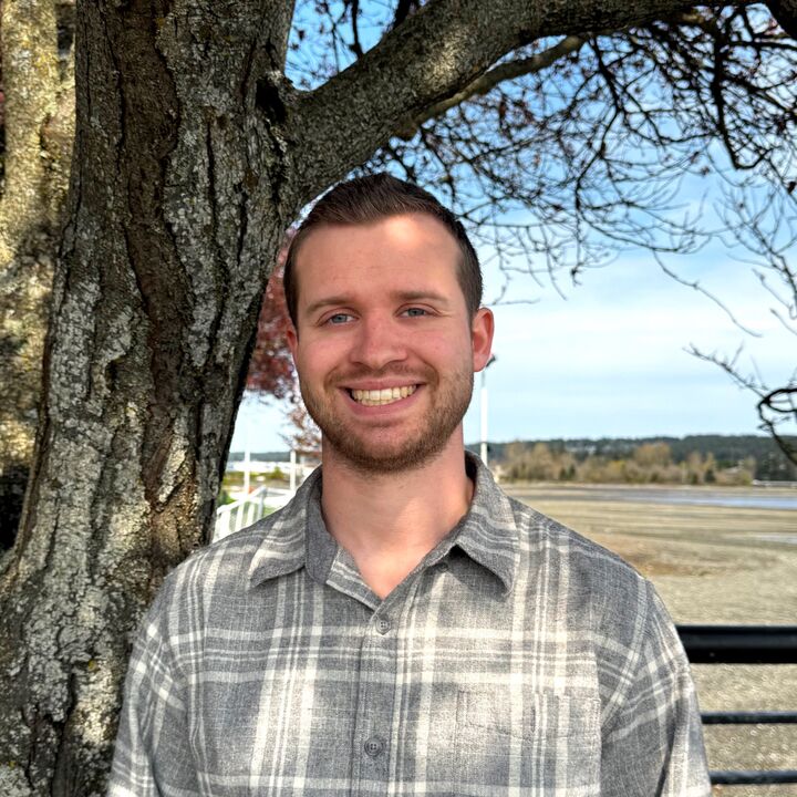 Gabe Ireland,  in Port Orchard, Windermere