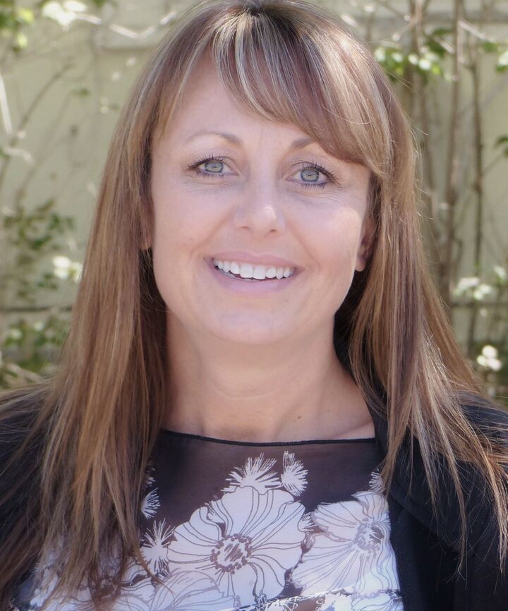 Tracy Holden, Real Estate Salesperson in Klamath Falls, Showcase Realtors®, Inc.