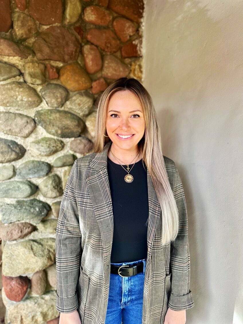 Christina Csulak,  in Red Bank, Thomson & Co