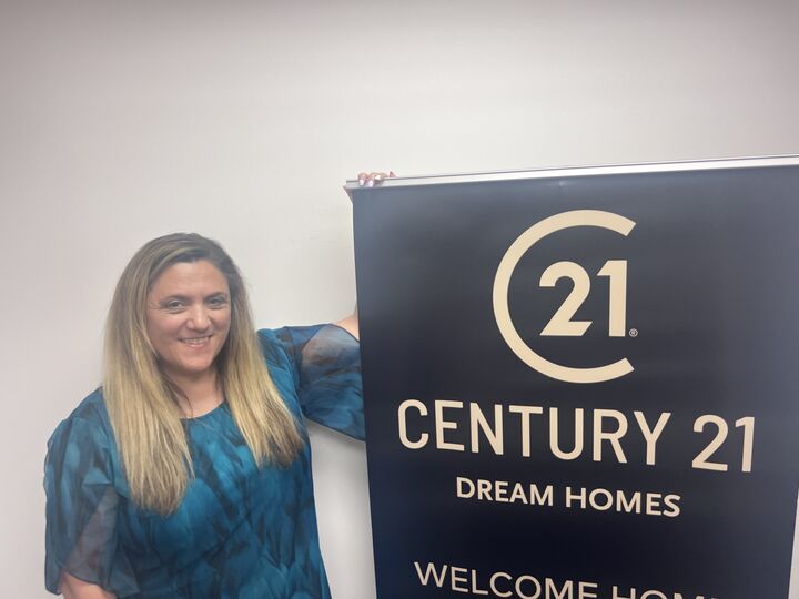 Elina Golod,  in Northfield, Dream Homes