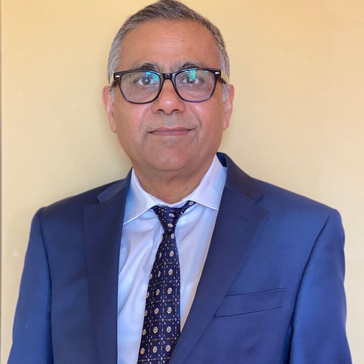 Rakesh Sharma,  in Ottawa, Coldwell Banker Sarazen Realty, Brokerage